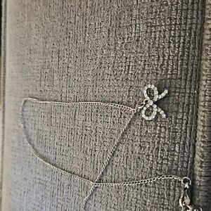 Like New Diamond bow necklace